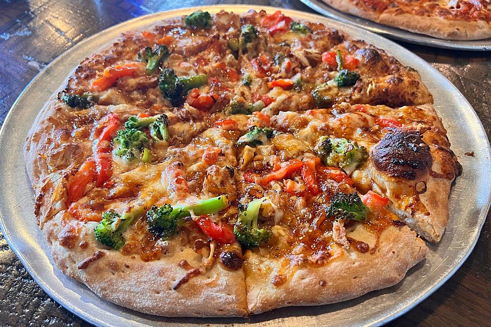 Lakeville Pizza Joint Serves Up Piping Hot ‘General Tso’ Pizza