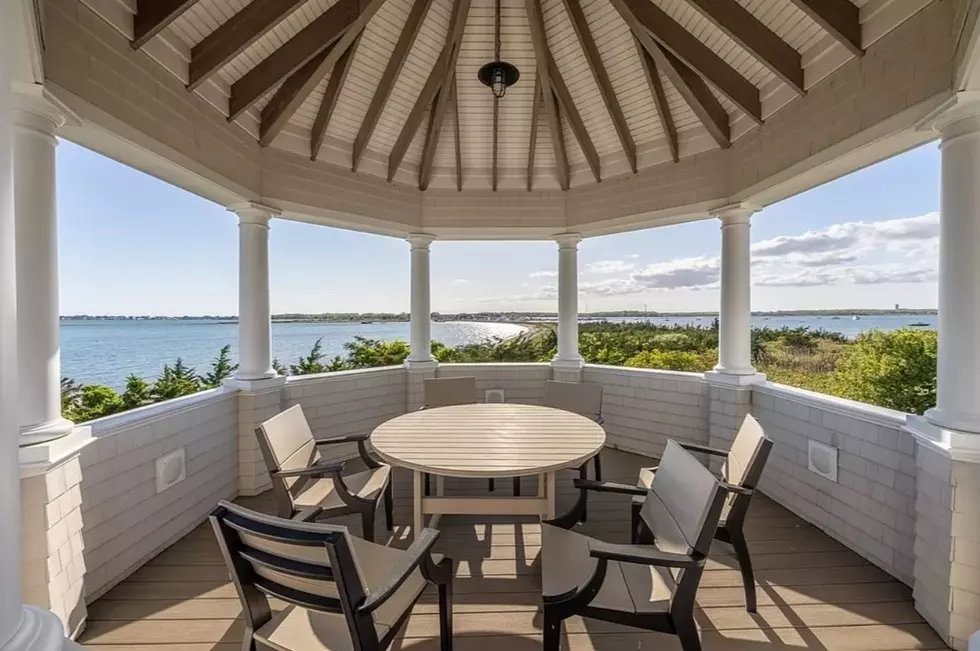 Fantastic Fairhaven Home Offers Vacation-Style Views Every Day