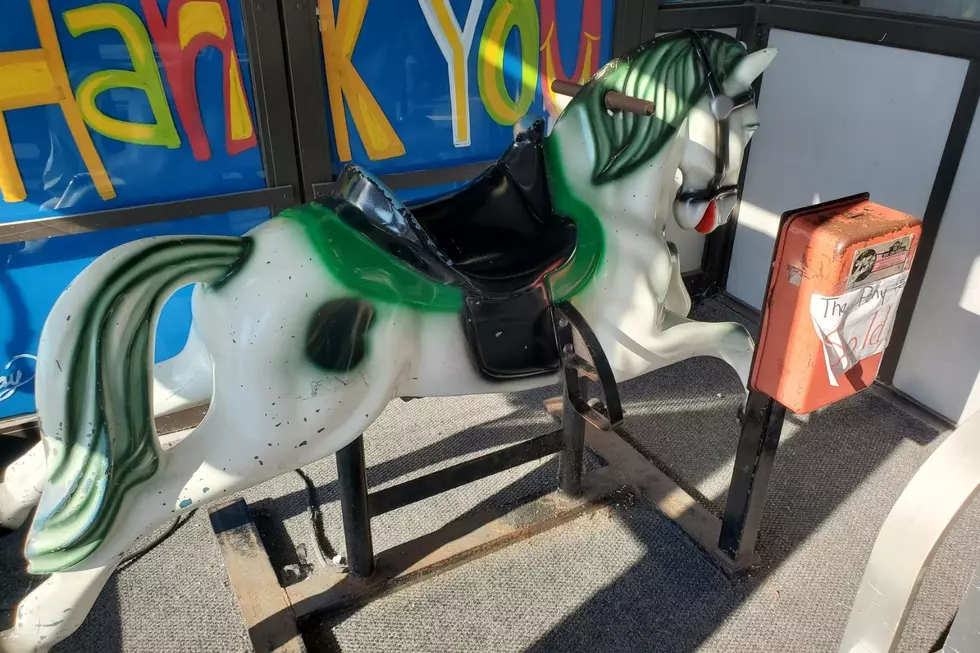 Big Value Outlet&#8217;s Coin-Operated Horse Will Remain on the SouthCoast