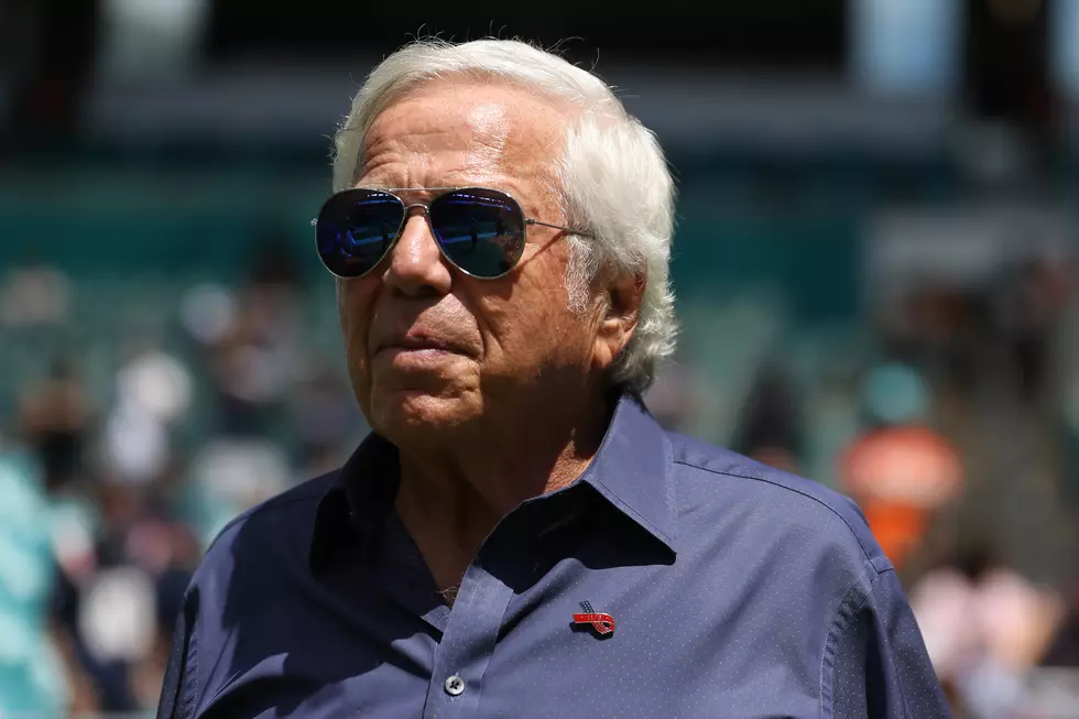 Robert Kraft Marks 500 Games as Patriots Owner, Thanks to the King of Pop