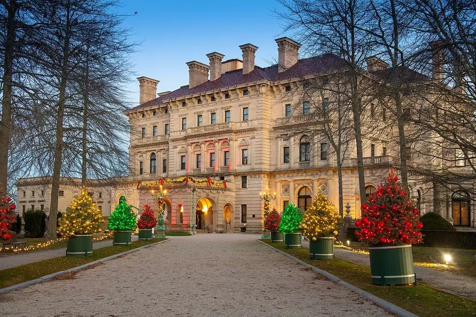 Holiday Magic Returns to The Breakers Mansion in Newport 11/17