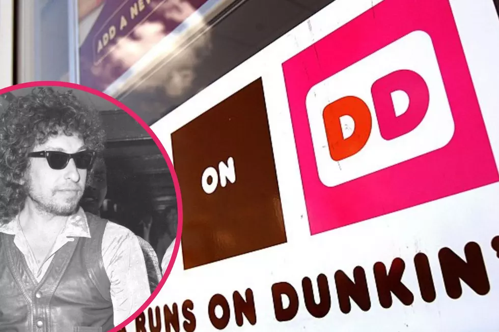 Bob Dylan Thanks Dunkin’ in New Book About Songwriting