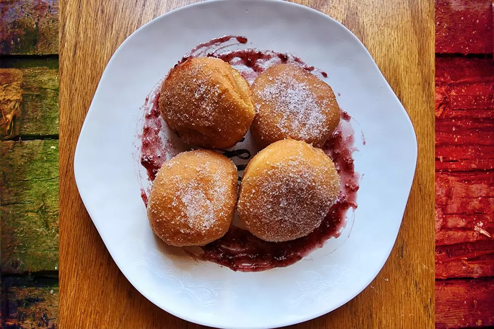 Oh, Dough! Kiss Your Diet Goodbye With These Mouthwatering Mini Raspberry-Filled Malasadas