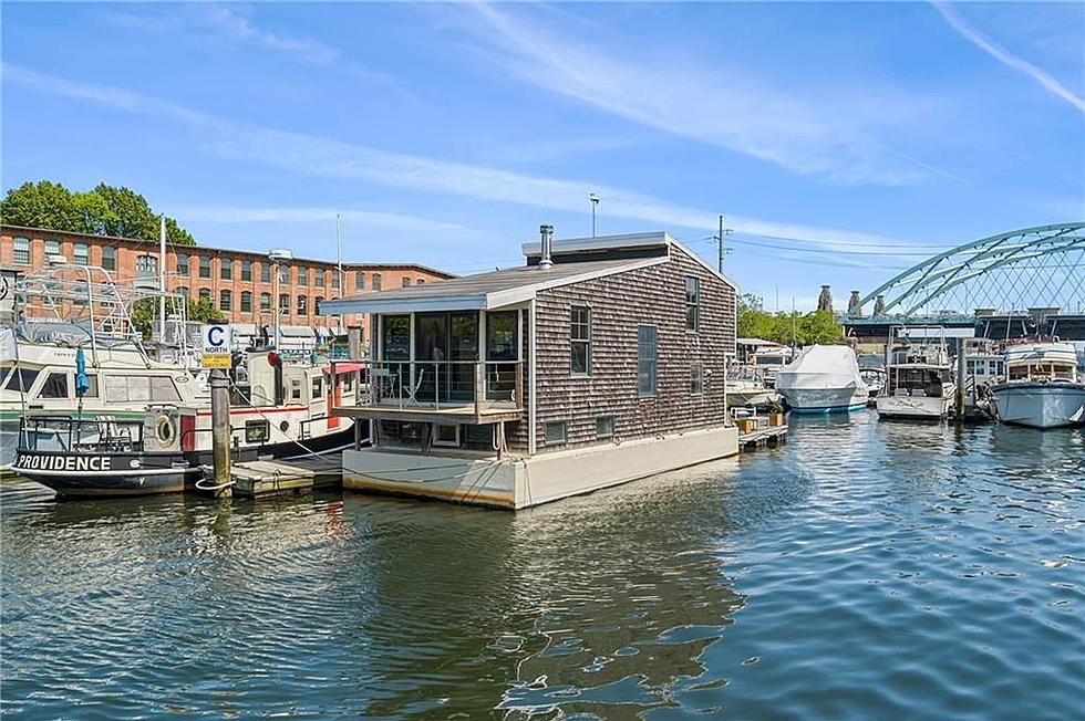 Gorgeous Providence Houseboat Comes With City Views to Make Friends Jealous