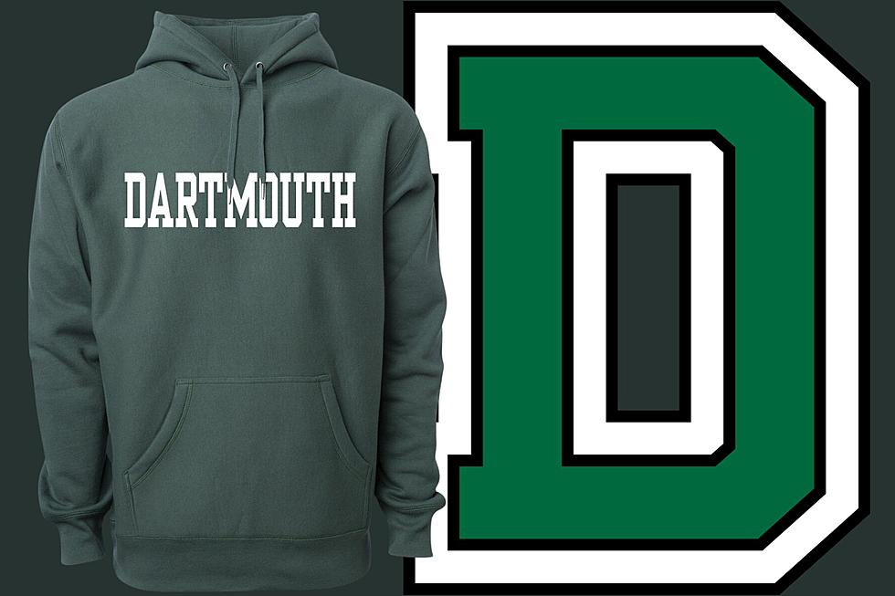 Casey Affleck’s Dartmouth Sweatshirt Looks Awfully Familiar