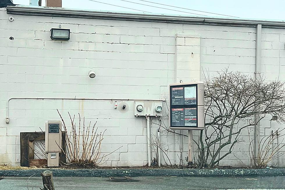 Fairhaven’s Forgotten Breakfast Drive-Through Collecting Dust and Looking Lonely