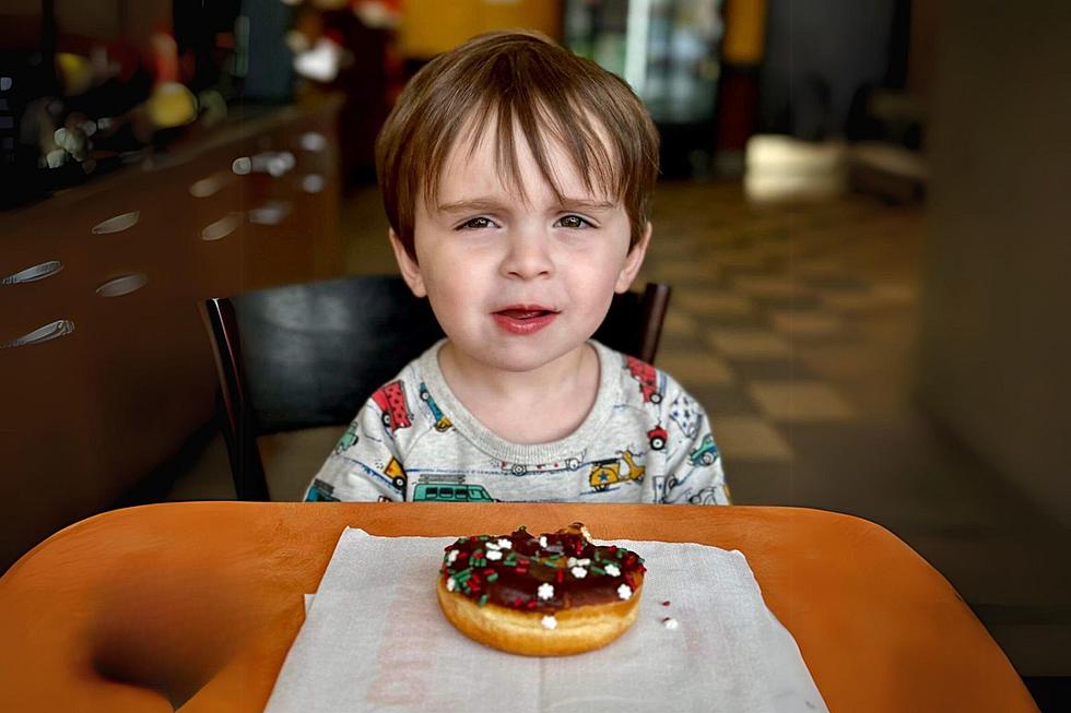 ‘Dinner is Mean!': Massachusetts Toddler Throws Shade at Mealtime in Hilarious Video