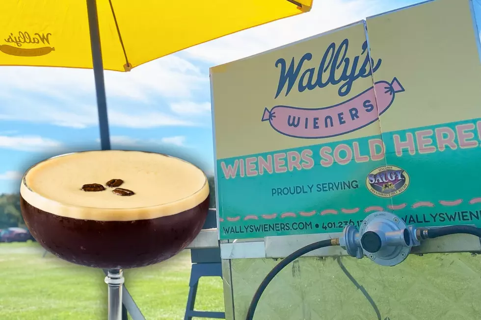 Wally’s Wieners Rolls Out Hot Dog and Martini Cart
