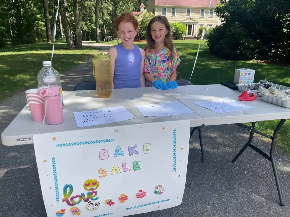 Marion Girls’ Bake Sale Becomes Christmas Magic for Local Families