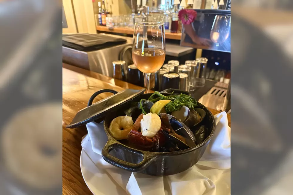 Rhode Island's DeWolf Tavern Has One of the State's Most Underrated Menus