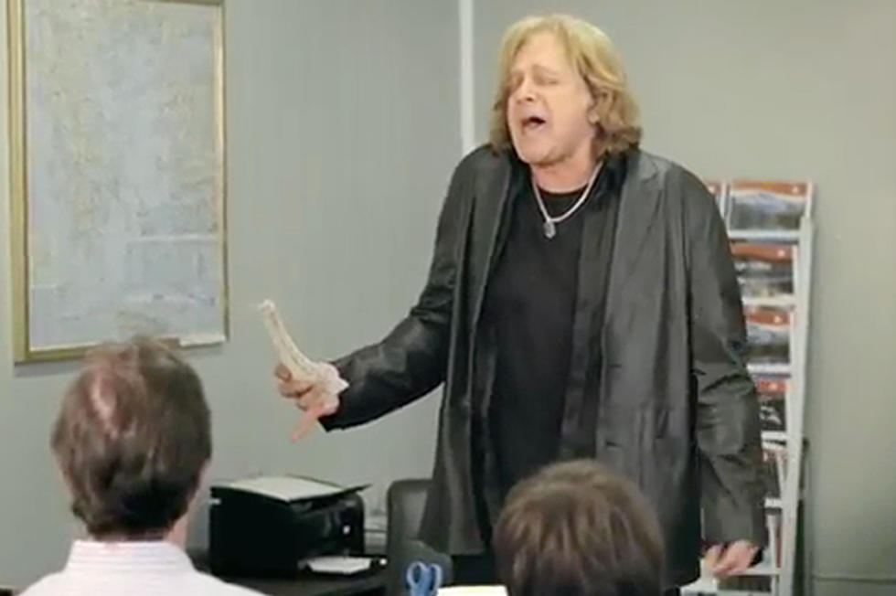 Eddie Money Sells ‘Two Tickets to Paradise’ in New GEICO Commercial