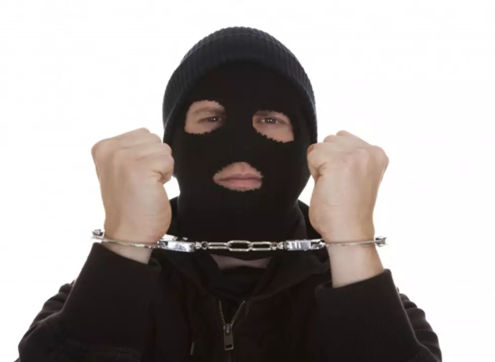 Stupid Criminals: Burglar is Caught After Taking a Selfie in the Robbery Mask