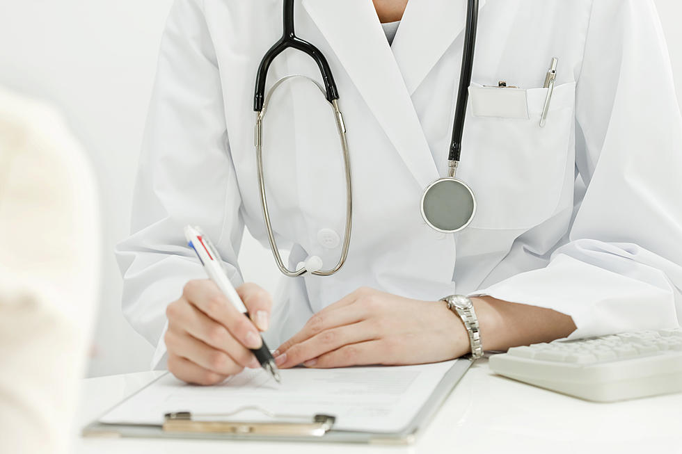 Stupid Criminals: Woman Poses as a Doctor to Give Men Physicals