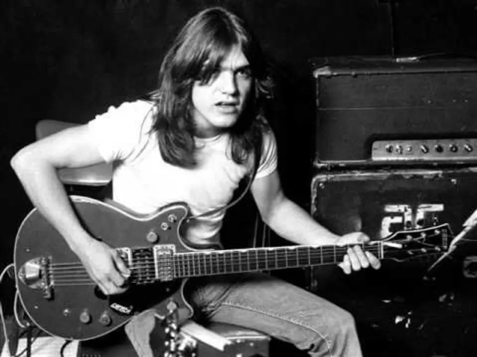 Cool tribute to Malcolm Young by the Foo Fighters