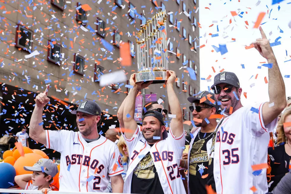 Ted Cruz booed at Houston Astros victory parade, hit with beer can