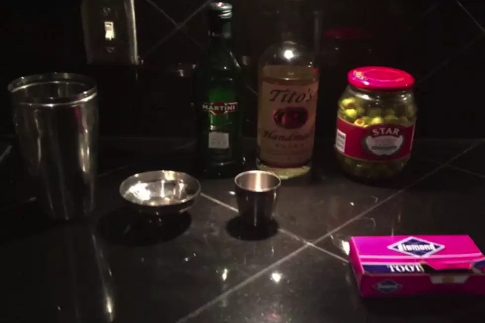 How to Make the Perfect Dirty Martini (VIDEO)