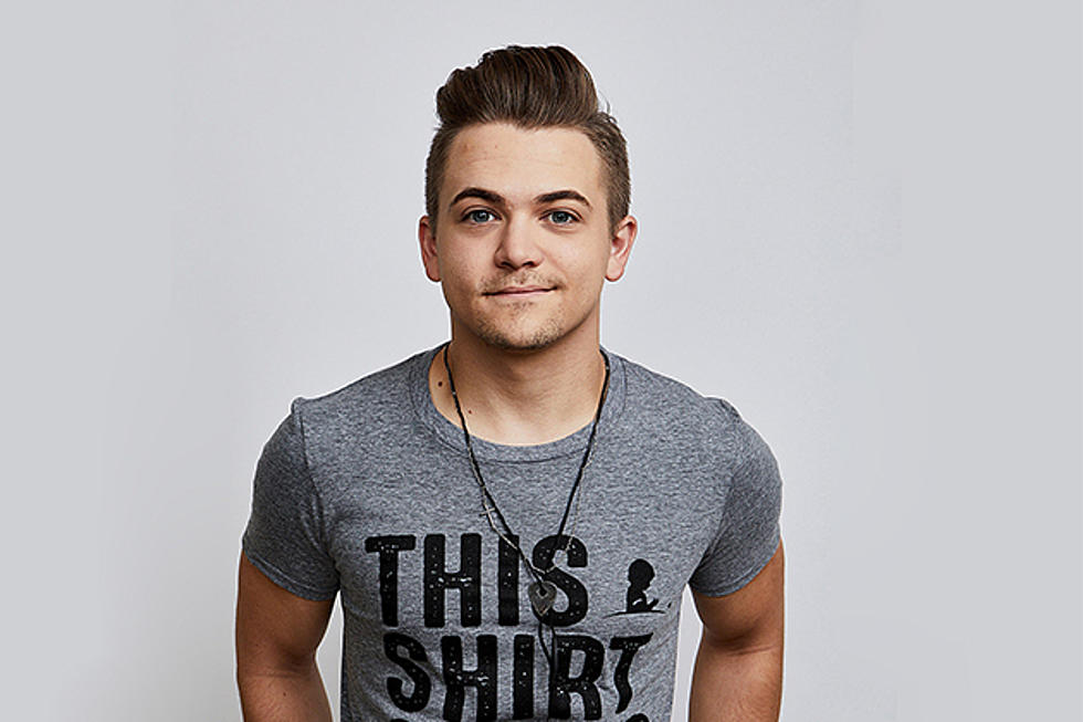 Hunter Hayes Shows Off the Shirt That Saves Lives!