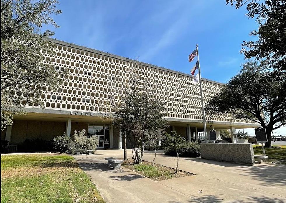 Possible Pipe Bomb Near The Ector County Courthouse