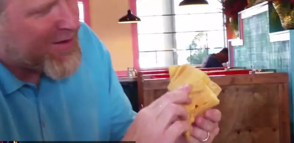 How To Eat The Queso Bowl At Rosa&#8217;s (Video)