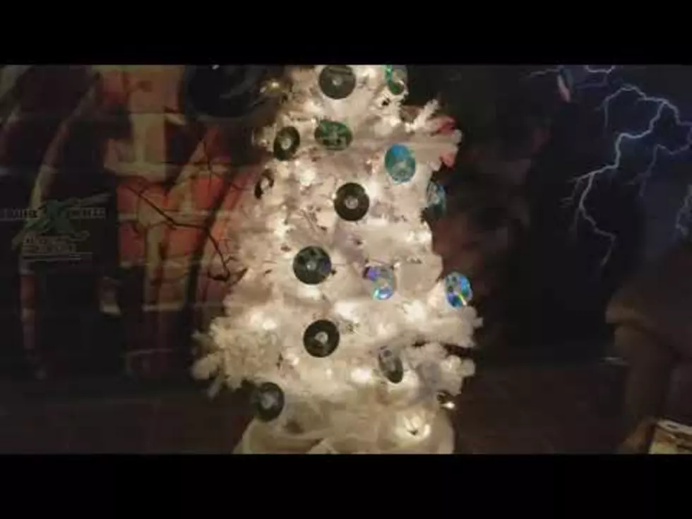 B93 Office Christmas Tree 2017 (Video)