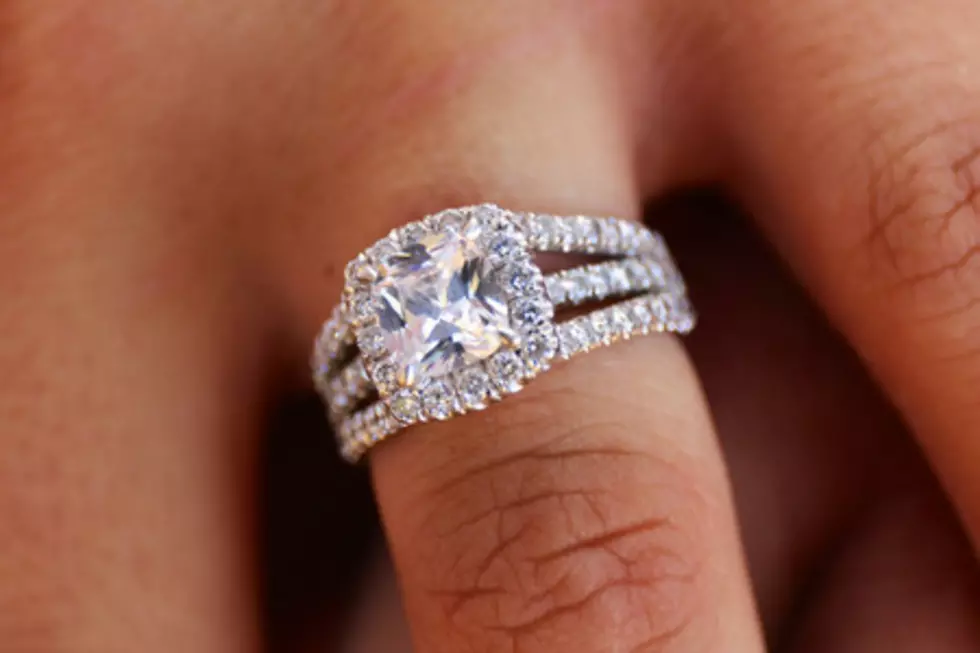 ASK TEXAS – Should You Get A New Ring When Remarrying Your Ex?