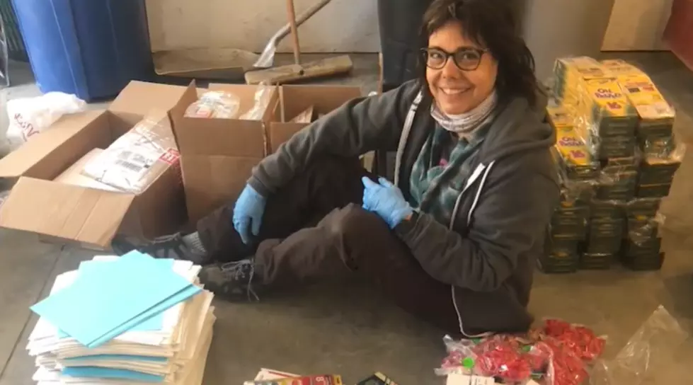 Vermont Art Teacher Puts Together 173 Art Kits For Her Students