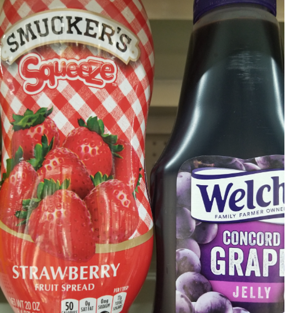 The Great Jelly Debate:Grape Or Strawberry?
