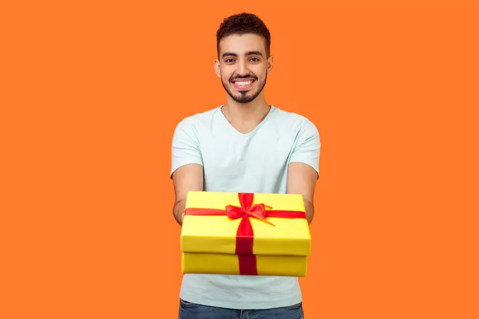 Female Co-Worker Helped My Husband Pick My Gift &#8211; Leo and Rebecca Buzz Question