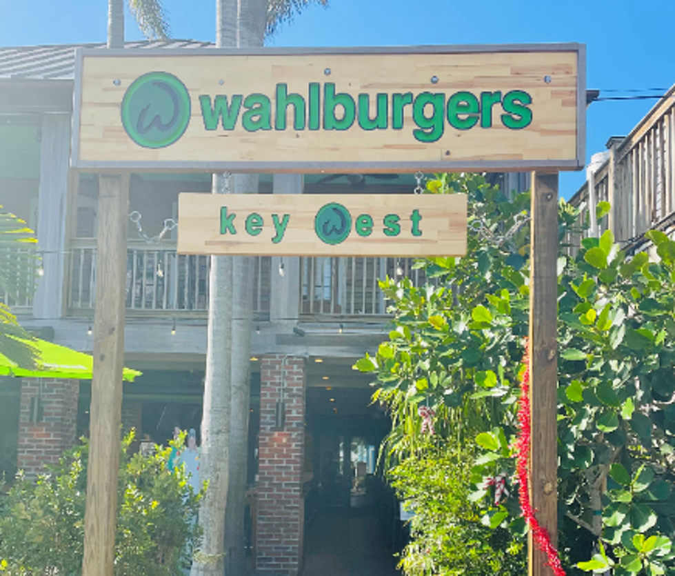 Flashback Friday-That Time I Visited Mark Wahlberg&#8217;s Family Restaurant In Florida