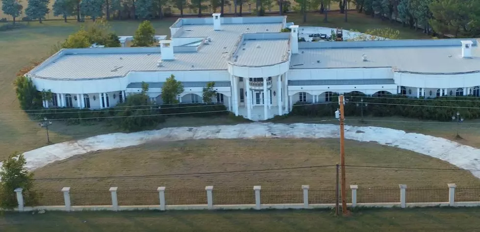 Is This Texas Abandoned Mansion One Of The Most Googled? Check Out Pics