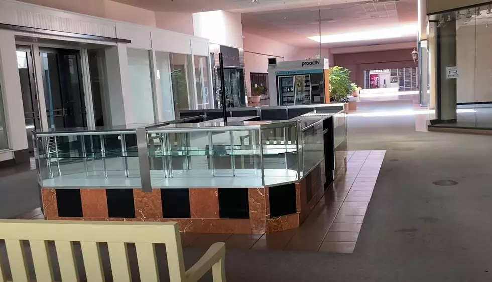 This Abandoned Texas Mall Has Been Left For Dead!