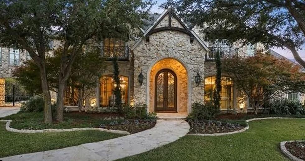 For Sale? Is Zeke Elliot Going To Sell His Stunning Texas Home? (Pics)