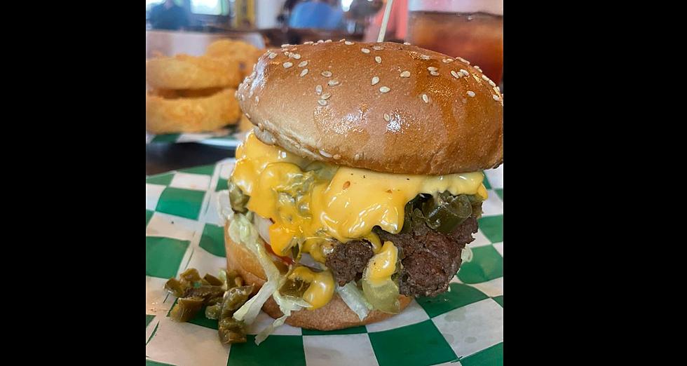 Does This Restaurant Serve The BEST BURGER in Texas? It Just Topped A List!