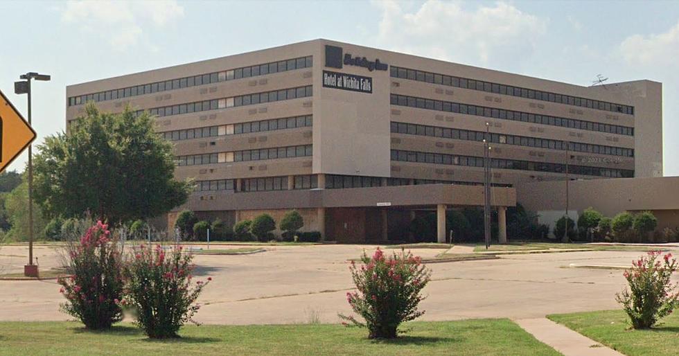 Is This One Of The Biggest Abandoned Hotels In Texas? See Pics