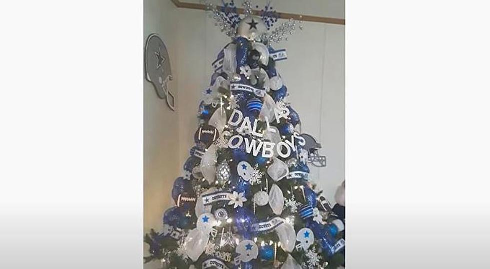 Check Out These 8 Awesome Dallas Cowboys Christmas Trees!