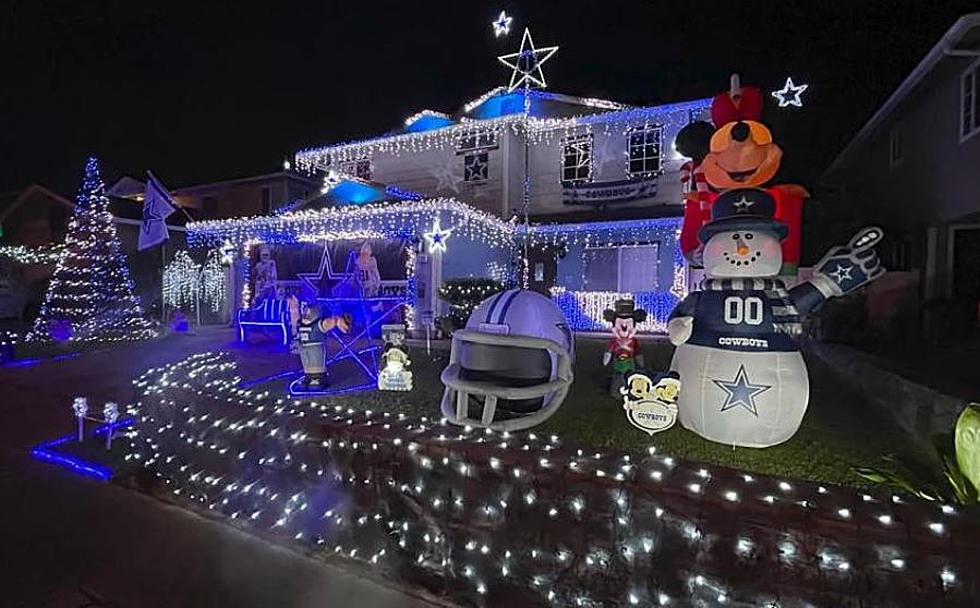Awesome Dallas Cowboys Themed Christmas Lights!