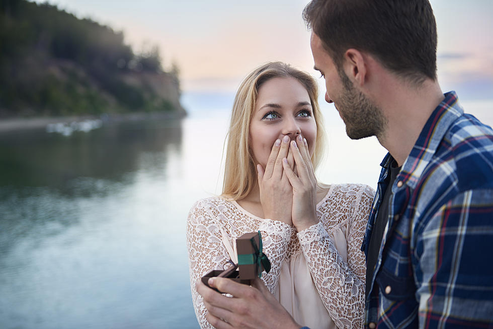 Ask Texas! Is It Necessary To Post Your Engagement Ring On Social Media?