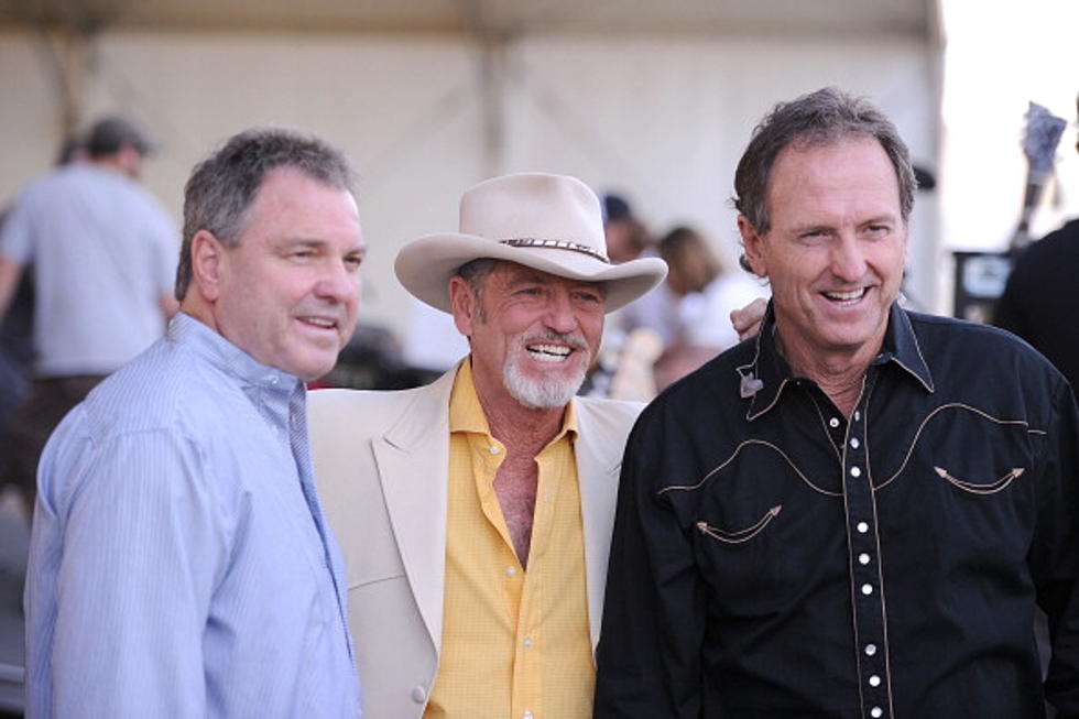 Classic Country Song of the Day &#8211; &#8216;Houston&#8217; by Larry Gatlin &#038; the Gatlin Brothers Band [VIDEO]