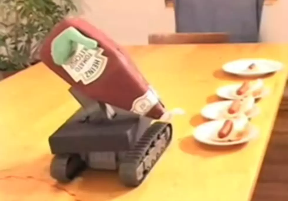 Ketchup Robot Rules The World! [VIDEO]