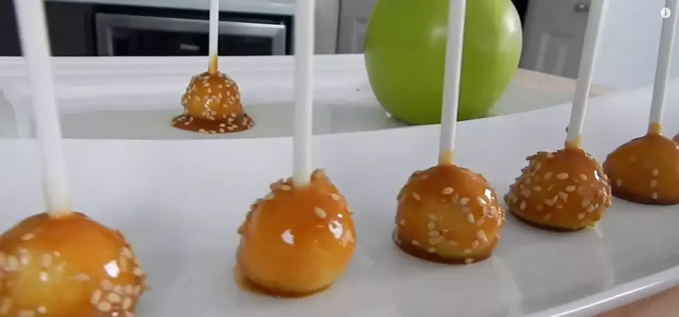 Pizza Dogs & Mini Caramel Apples For Memorial Day! [VIDEOS]