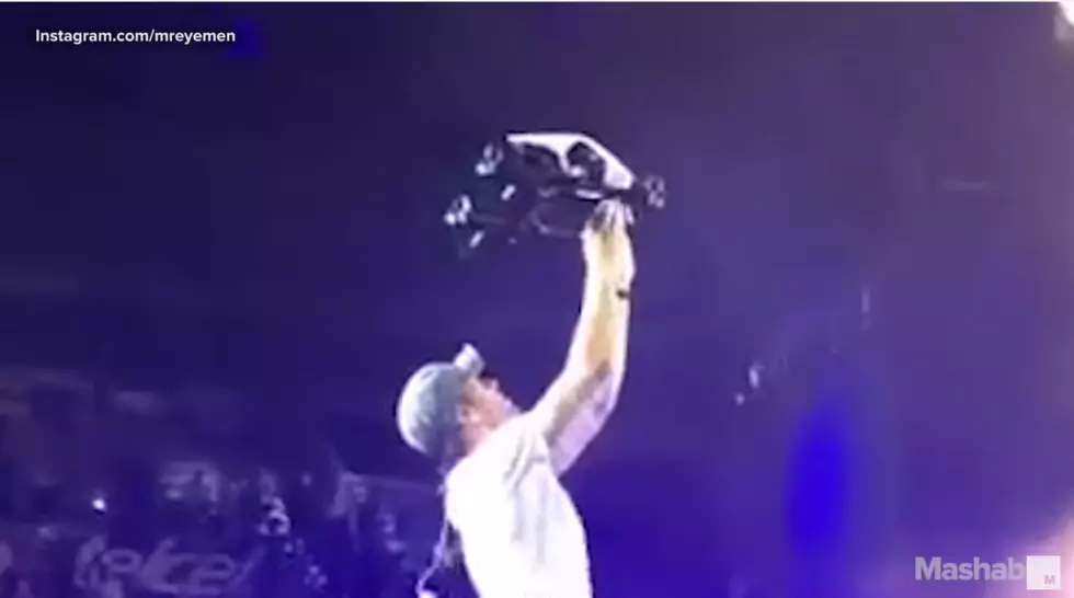Drone Blade Cuts Enrique Iglesias In Concert [VIDEO]