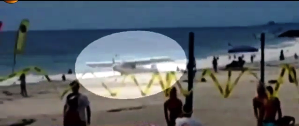 Plane Lands On California Beach & Maine Plane Lands On I-95 Two Years Ago [VIDEOS]
