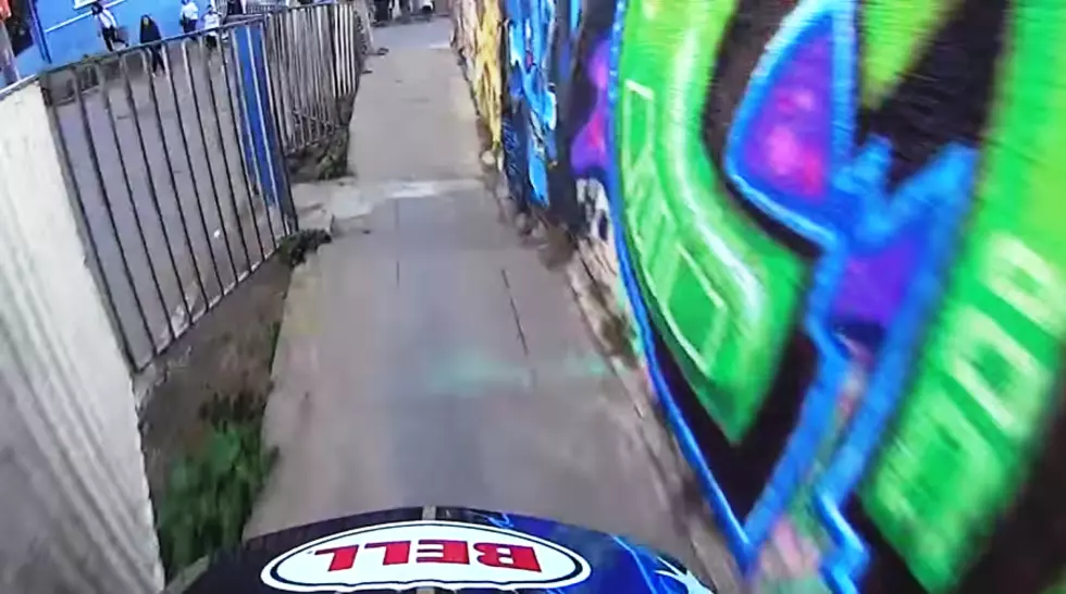 Daredevil Bike Run Through Narrow Streets [VIDEO]