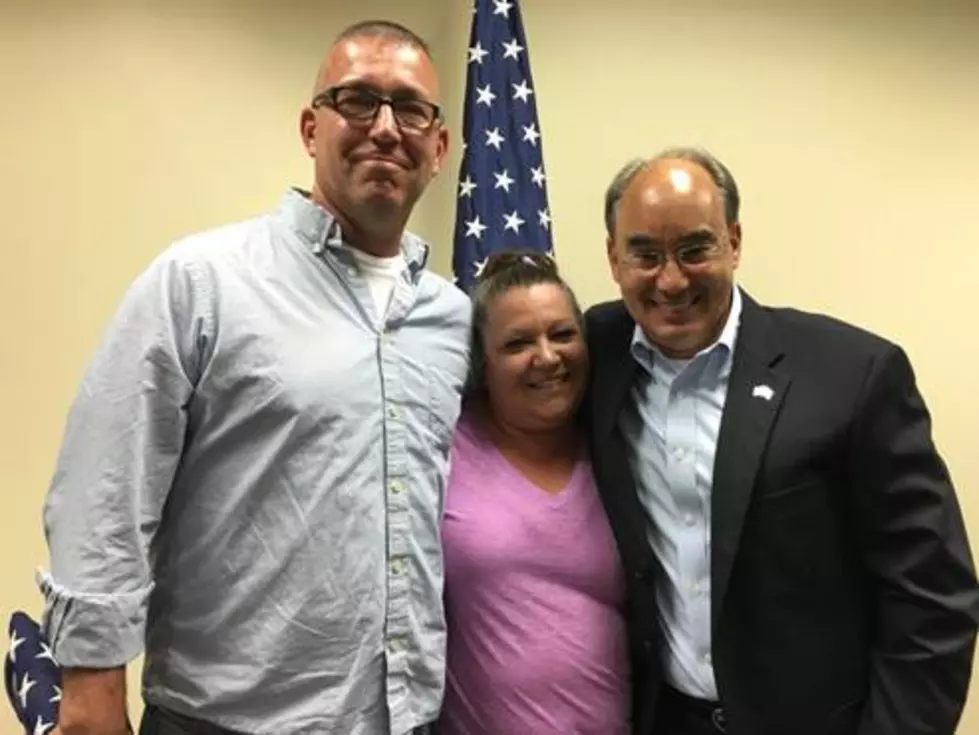 Rep. Poliquin Presents Purple Heart to Maine Army Veteran [PHOTO]