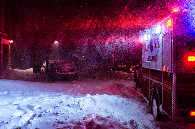 Snowmobiler Dies from Crash in Maine