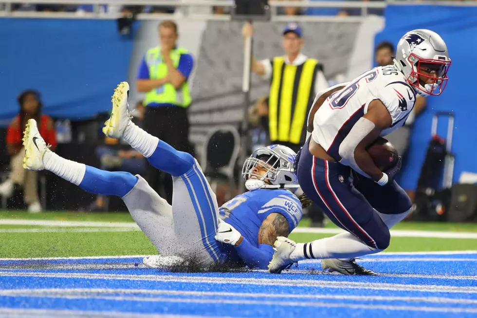 Jakobi Meyers Impressive as Patriots Rout Lions 31-3