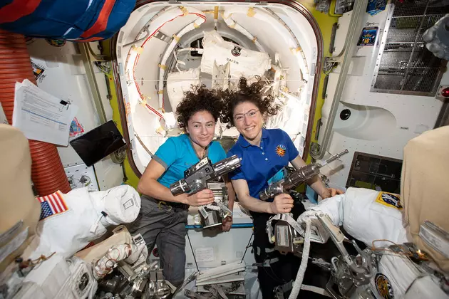 NASA Moves Up 1st All-Female Spacewalk to Fix Power Unit