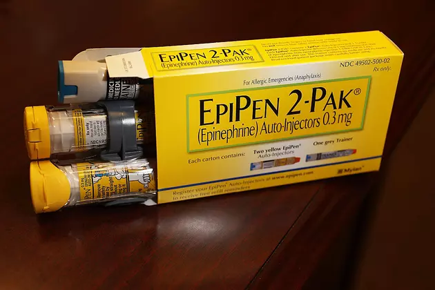 Maine Oks Bill to Make Epinephrine Devices Readily Available