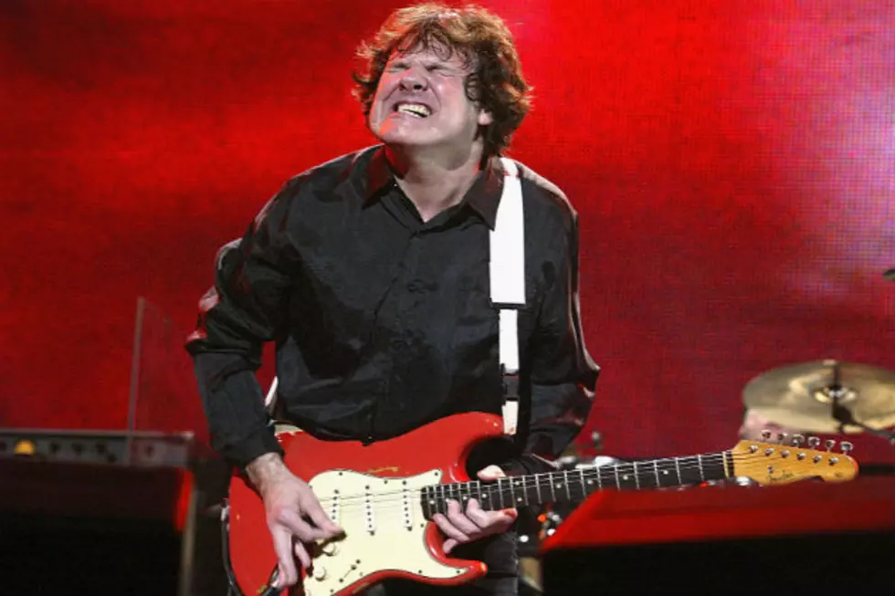 Mouth Impression of Late Gary Moore's Guitar Sound [VIDEO]