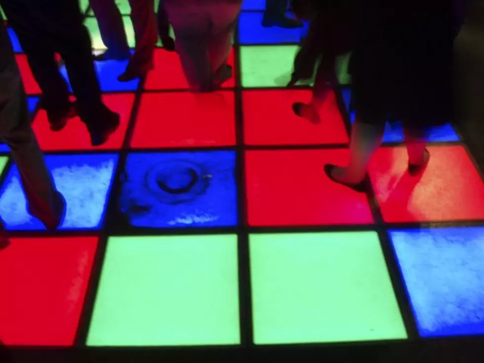 High School Students Invited to Attend Music Video Dance in Woodstock